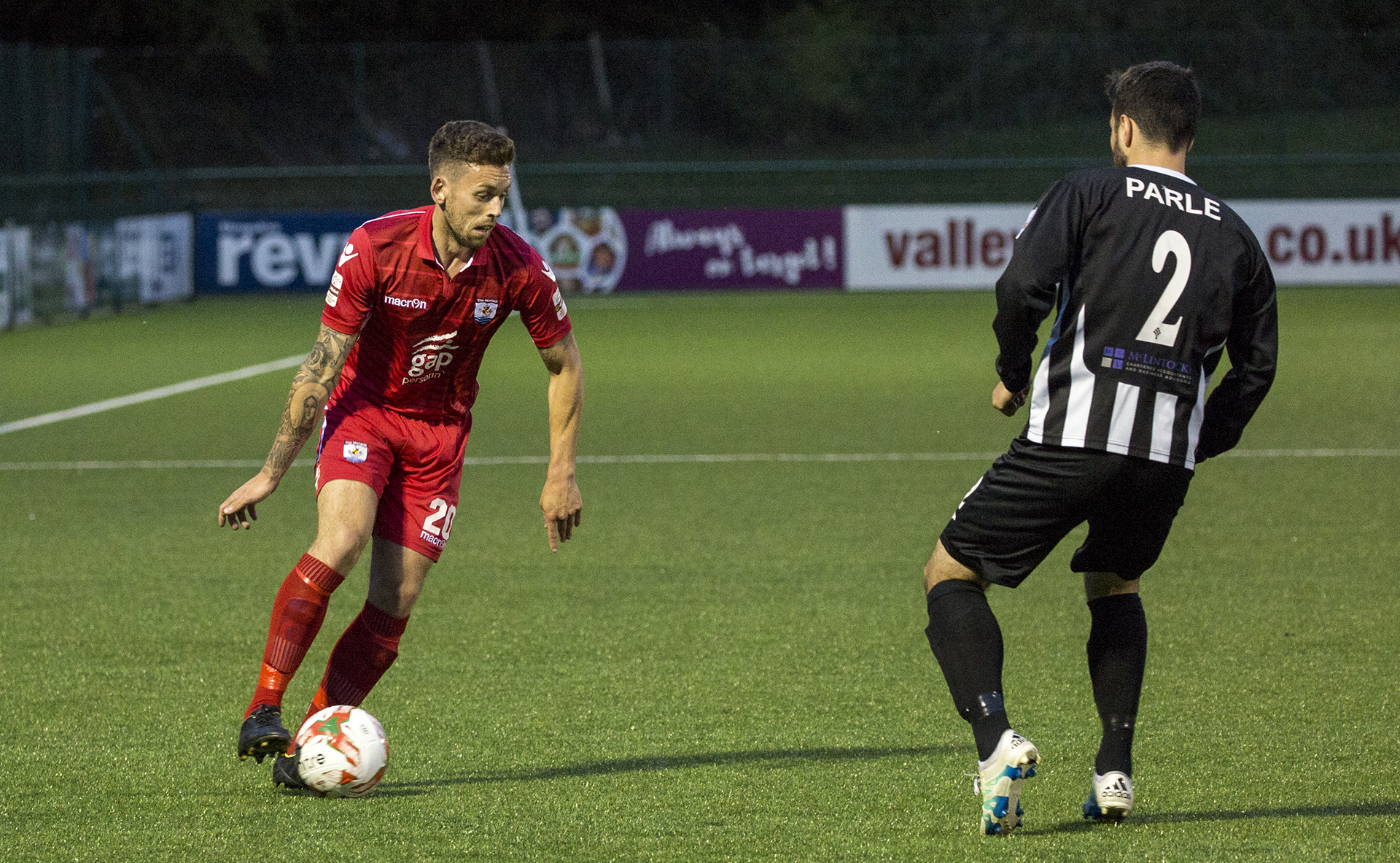 Kyle Parle tries to stop Wes Baynes - © Copyright NCM Media 2016