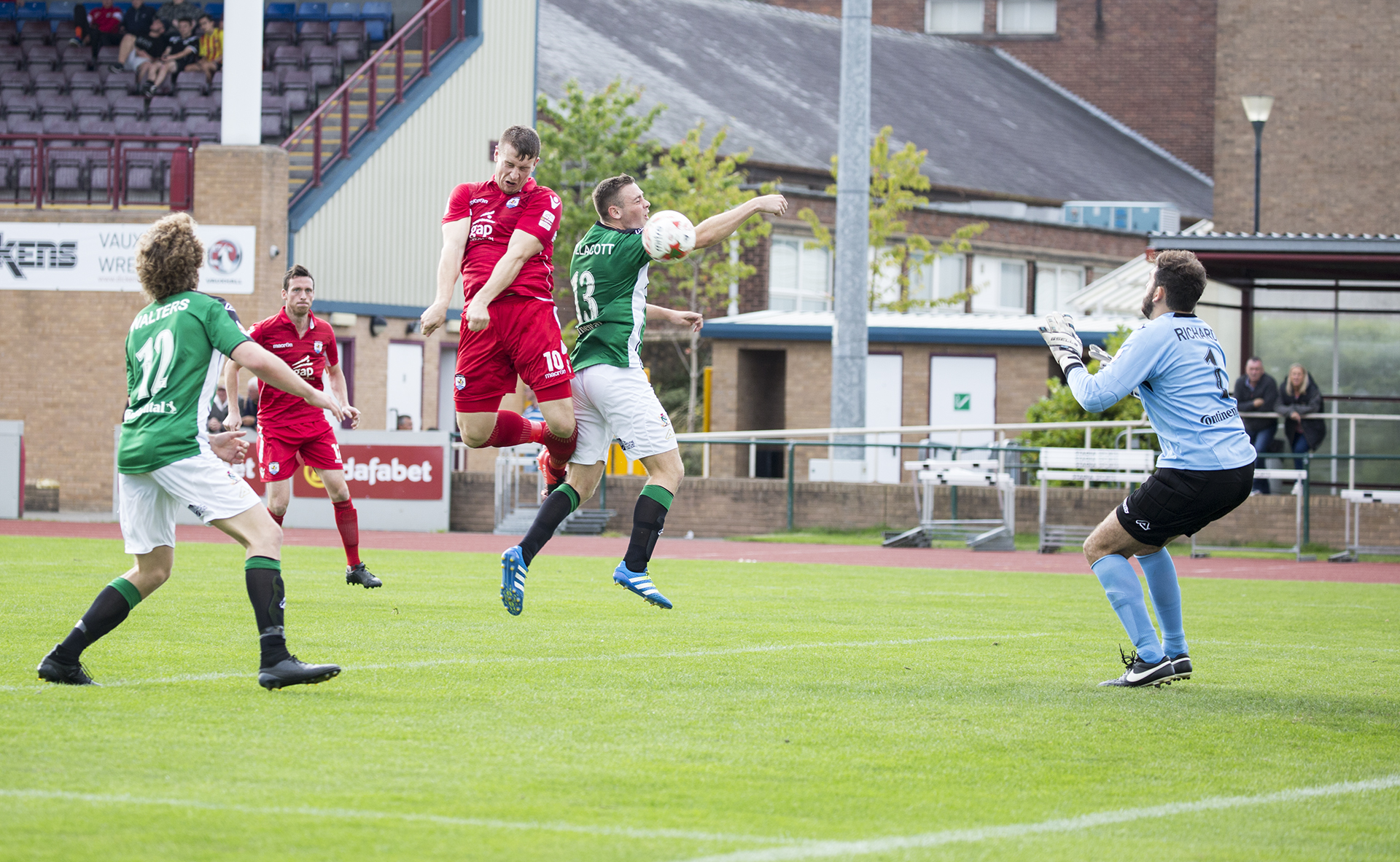 Les Davies scores his first and The Nomads' second of the game - © NCM Media