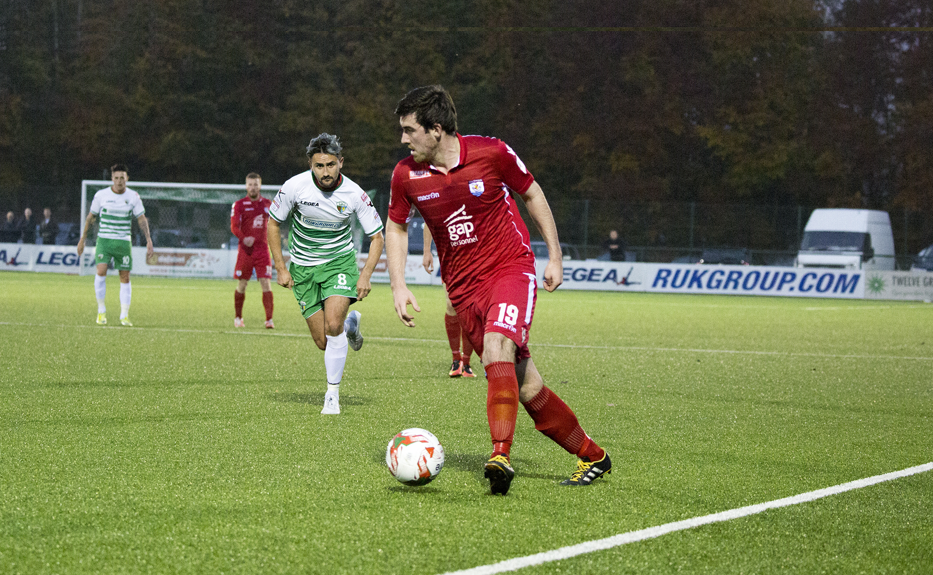 Matty Owen on the attack for The Nomads - © NCM Media