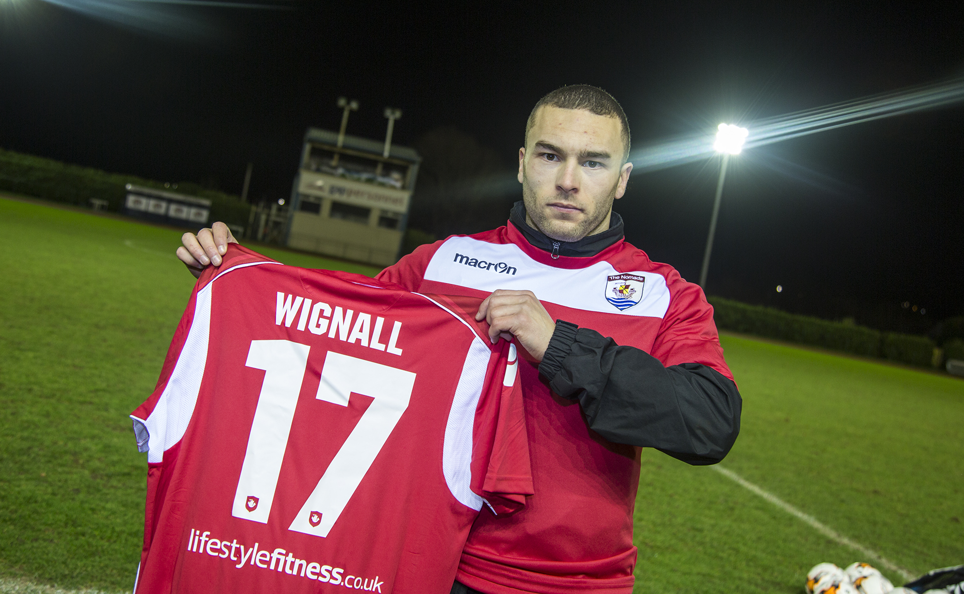 Ryan Wignall with his new number 17 shirt