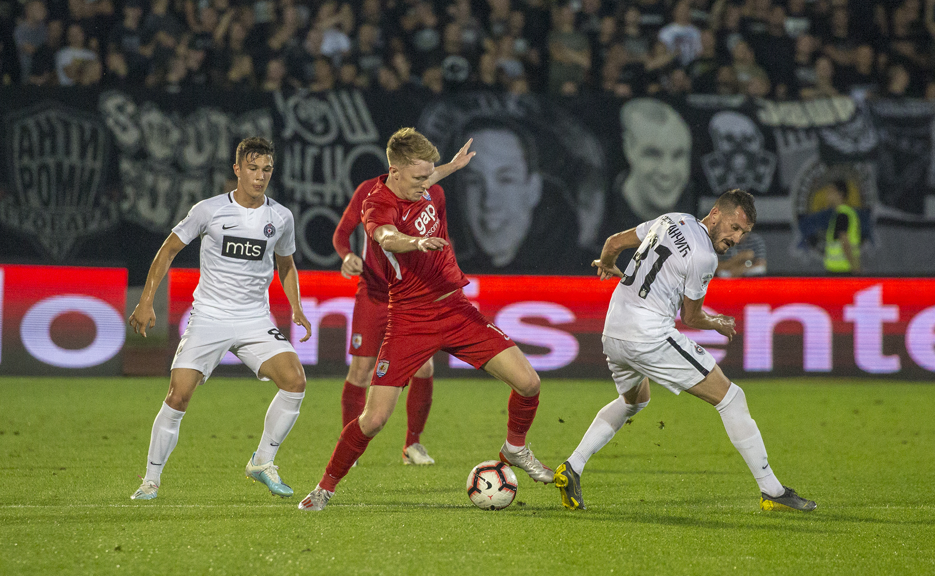 Declan Poole briefly gets the better of the Partizan defence | © NCM Media