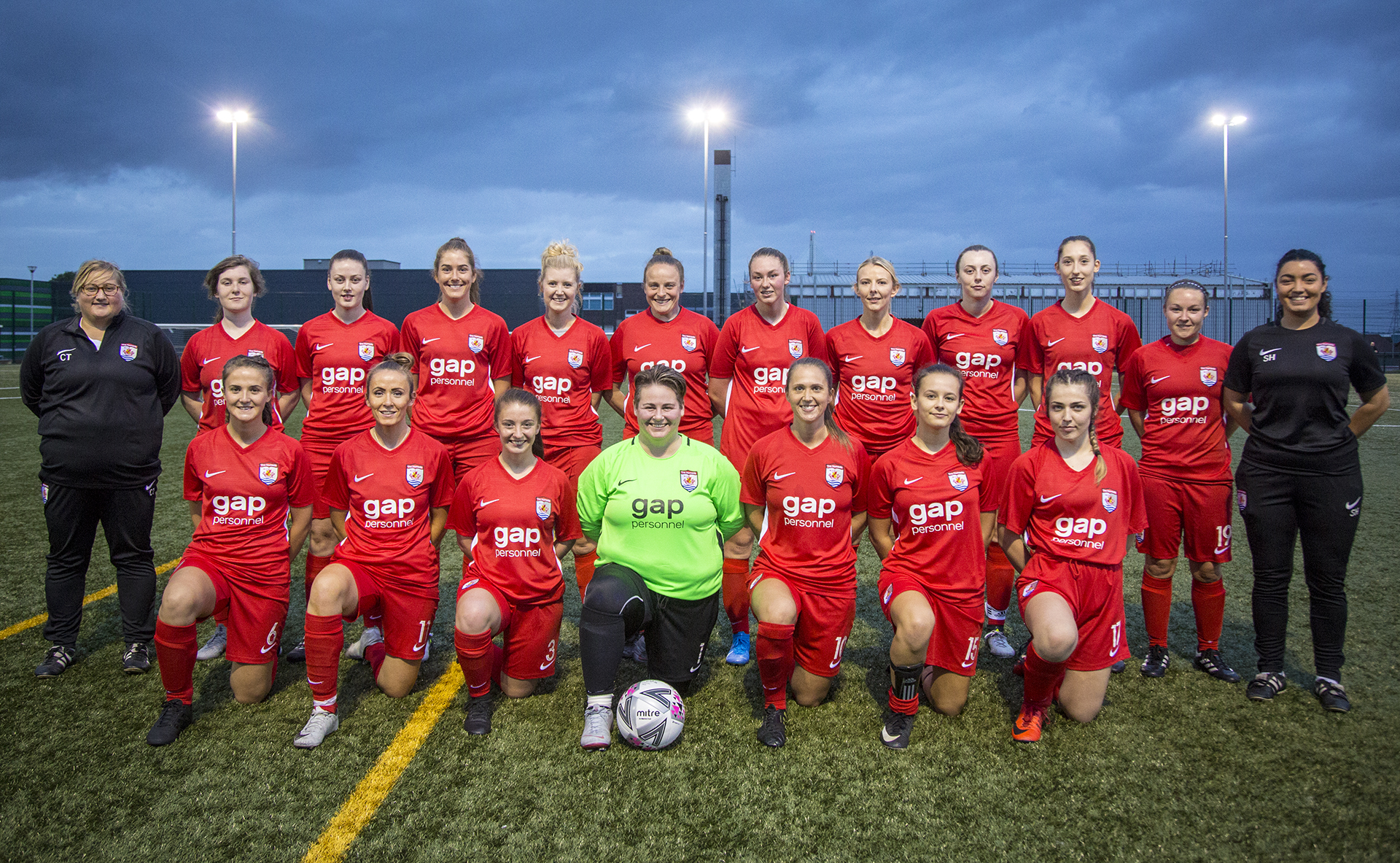 The Nomads Ladies lineup before kickoff against Wrexham Ladies | © NCM Media