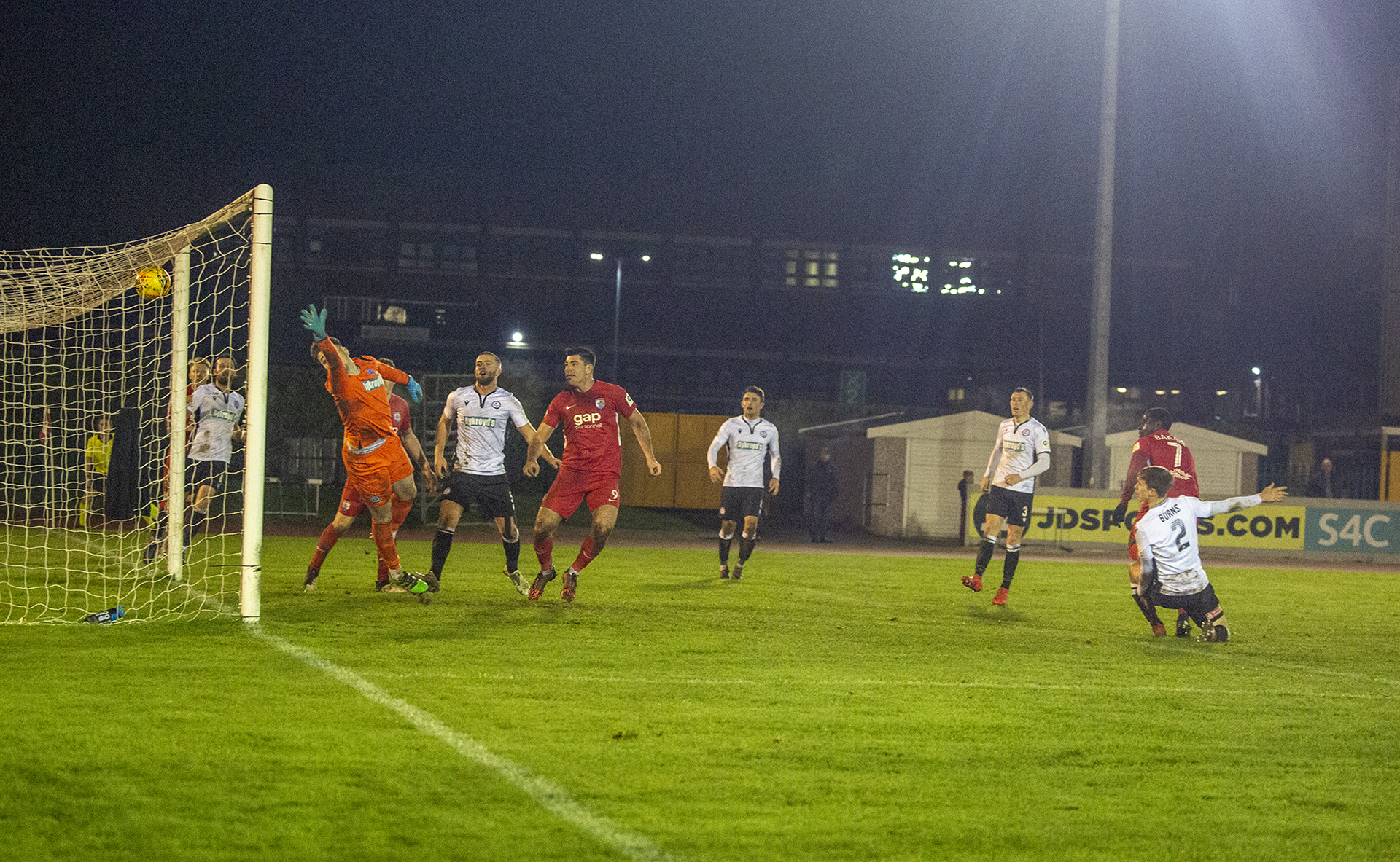 Michael Bakare heads The Nomads in front | © NCM Media