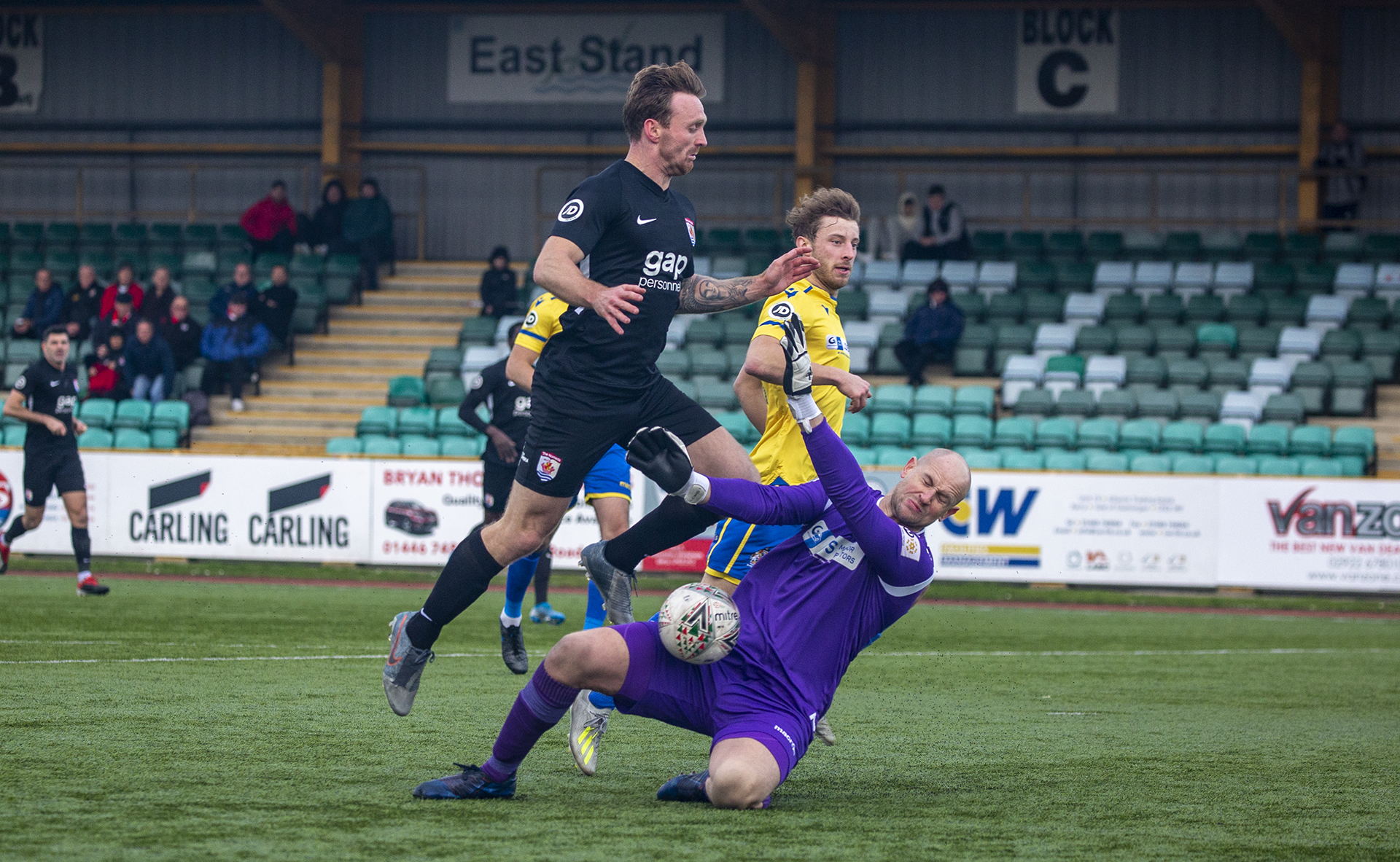 Mike Lewis denies Craig Curran a debut goal | © NCM Media