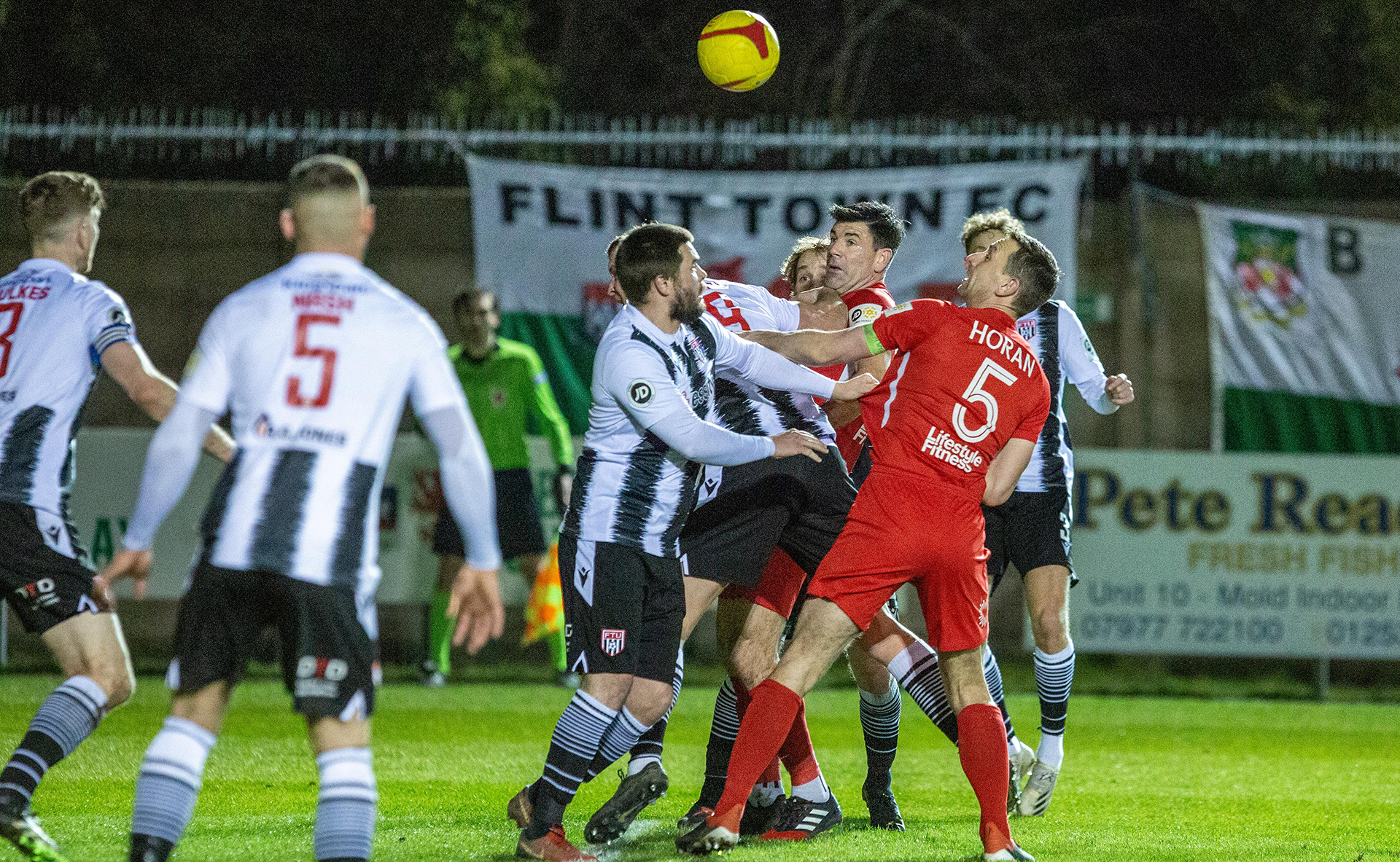 George Horan battles for the ball | © NCM Media