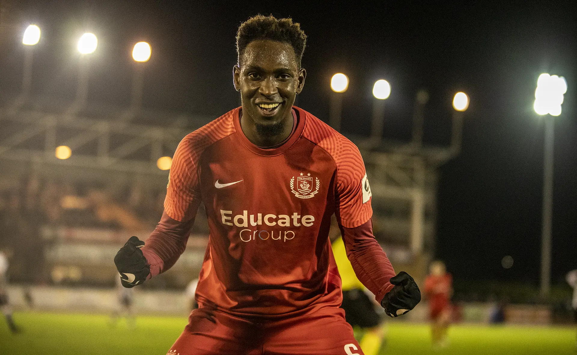 Paulo Mendes celebrates his opening goal | © NCM Media